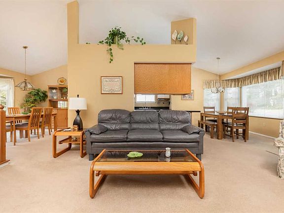 5th image of 12020 Avery Ln