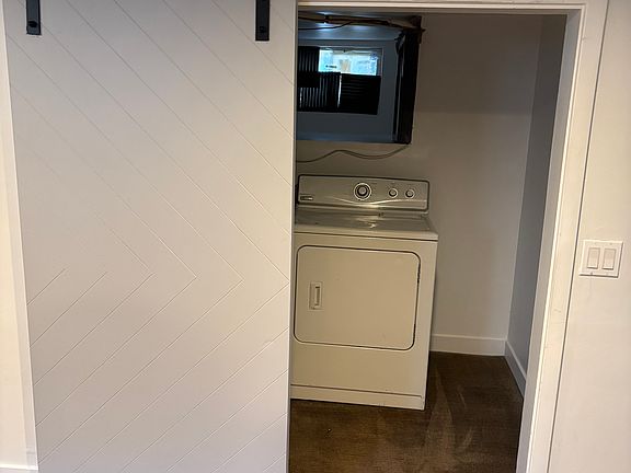 3rd image of 413 E Sherman Ave