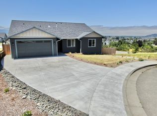 191 Ridge View Ct, Fortuna, CA 95540