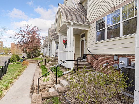 2nd image of 1649 Arona St #6