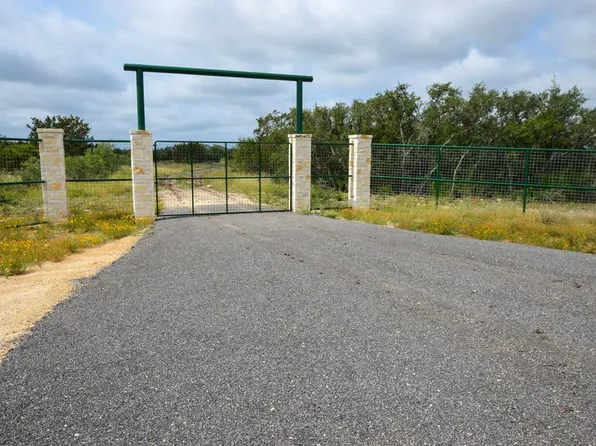 (undisclosed Address), Mountain Home, TX 78058