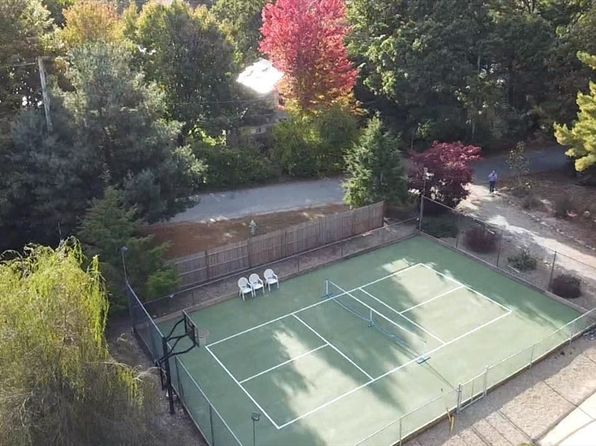 114 Mayflower Ridge Dr, Wareham, MA 02571