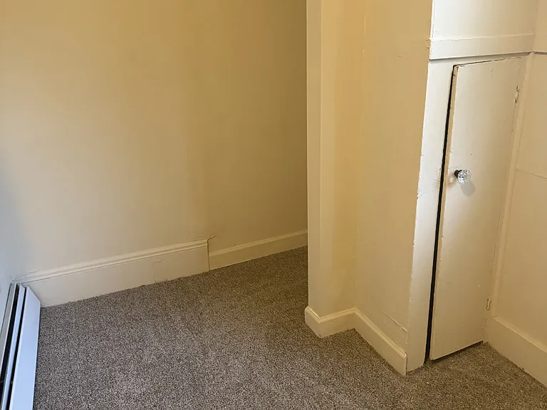 694 Sims Ave E #1 — Photo 8