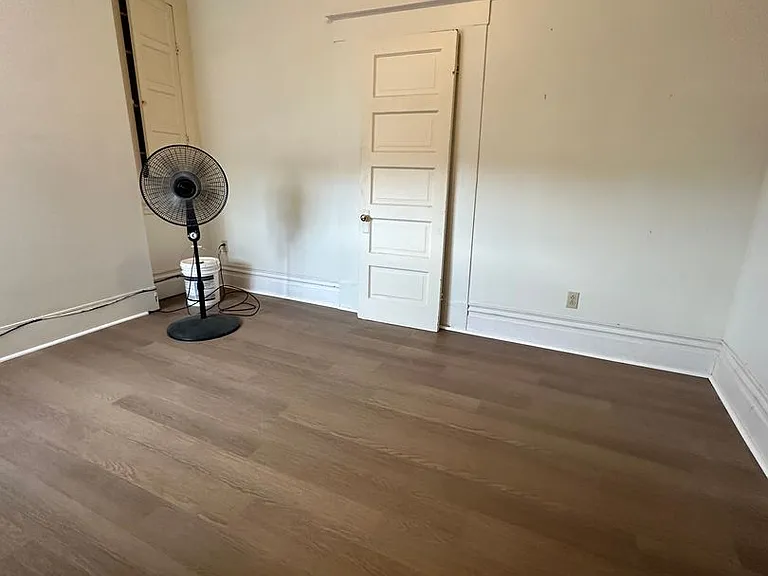 2331 E Carson St — Photo 8