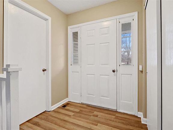 4th image of 5181 Edgemere Dr
