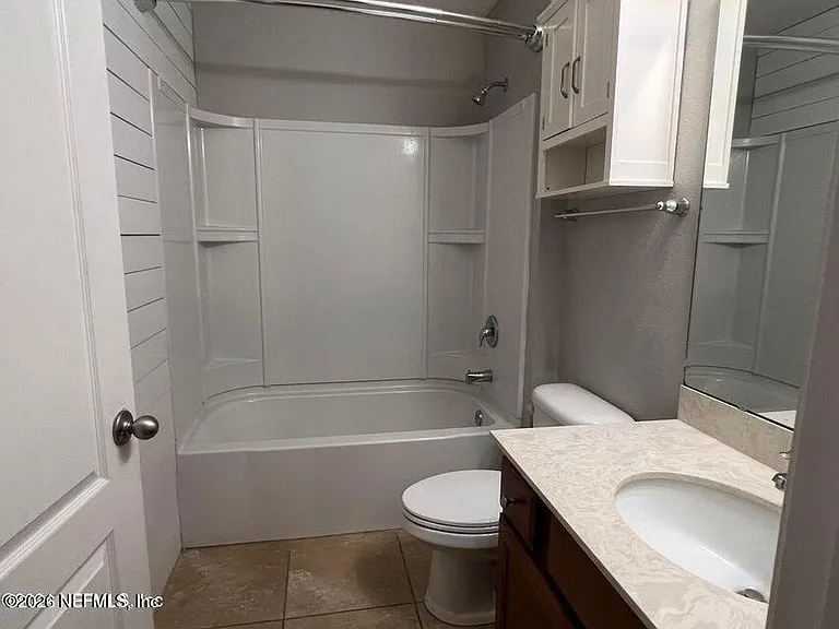 4198 Victoria Lakes Dr W — Photo 14