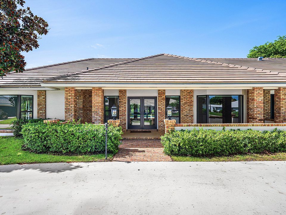 1st image of 114 Glenbrook Court