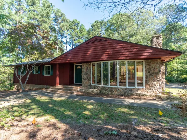 1800 Cannon Dr, Durham, NC 27705
