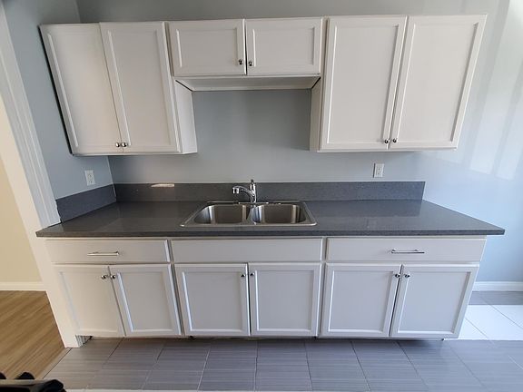 Kitchen Sink and Cupboards
