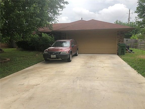 3rd image of 5319 Tamarack Ct