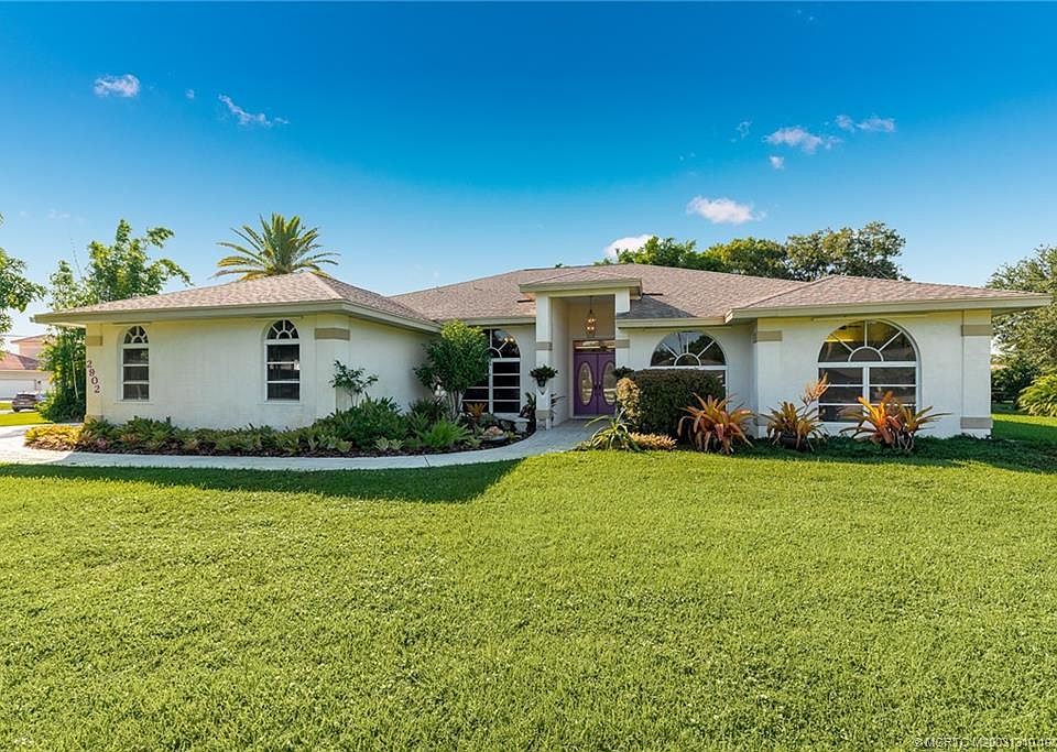 1st image of 2902 SE Cates Cir