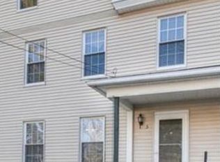 5 Pine St, Northbridge, MA 01534