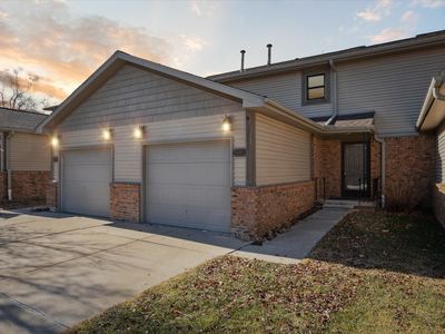 904 Moore Dr, Chelsea, MI, 48118