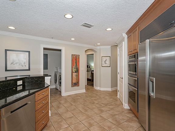 4th image of 917 1ST Street N #303