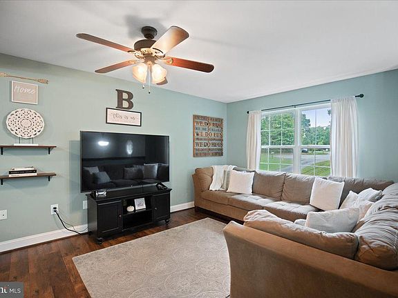 3rd image of 26632 Cecilia Ct