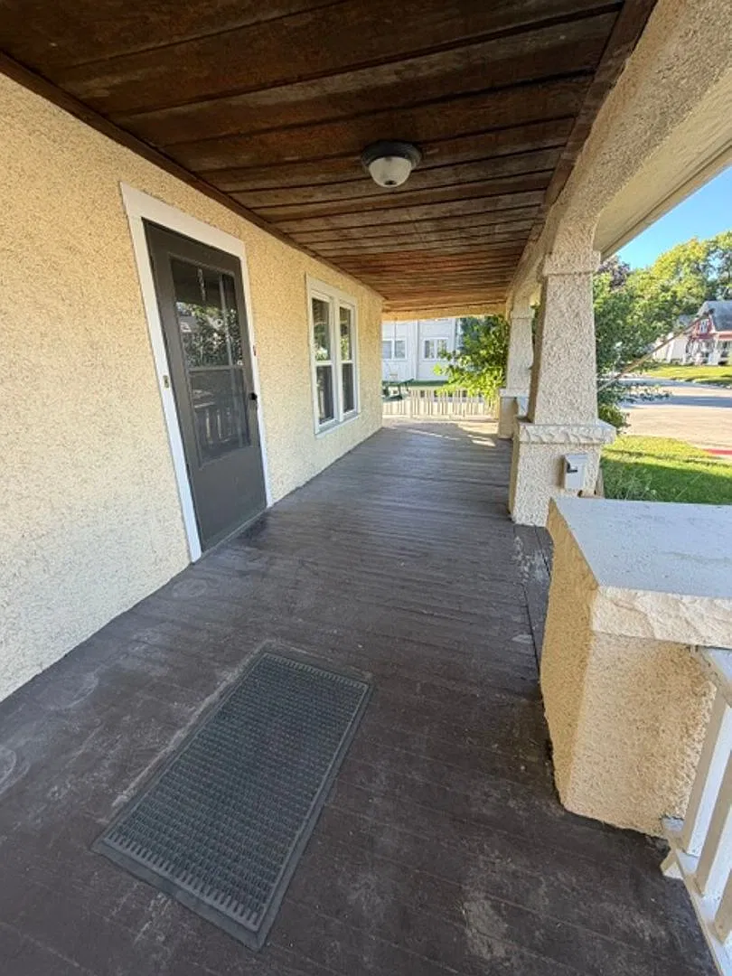 4 Bedroom Home — Photo 2