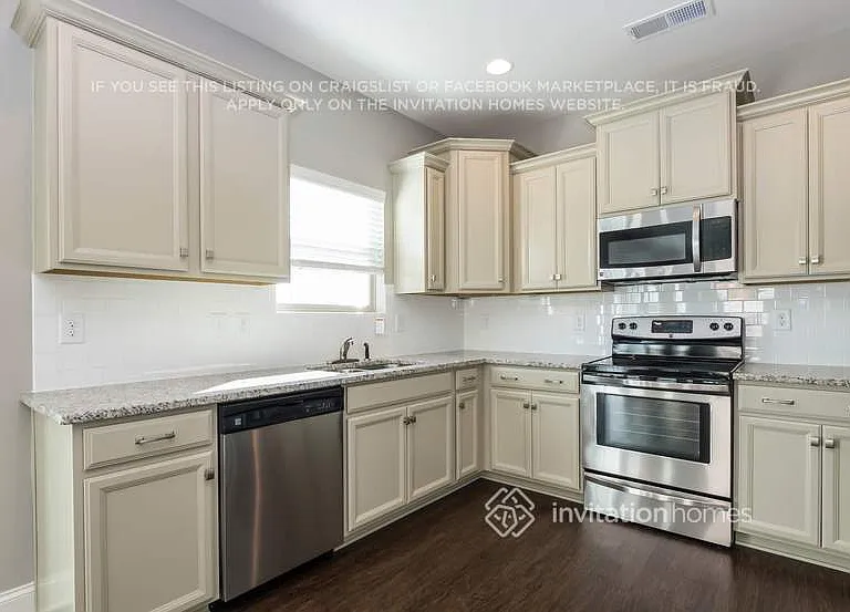5318 Roberta Crossing Dr — Photo 7