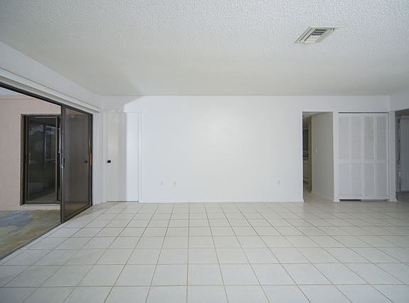 4th image of 910 Sunridge Dr #D-5
