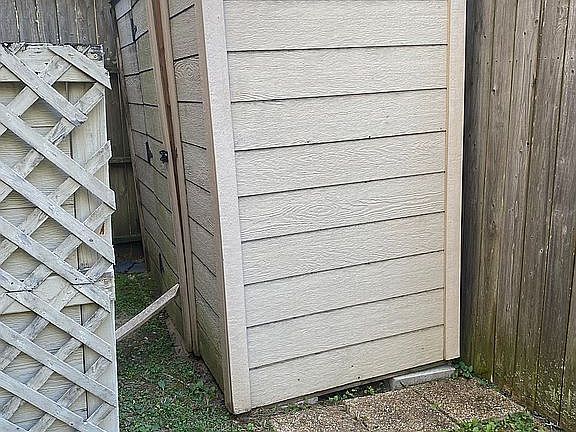 5th image of 1438 Crenshaw Pl S