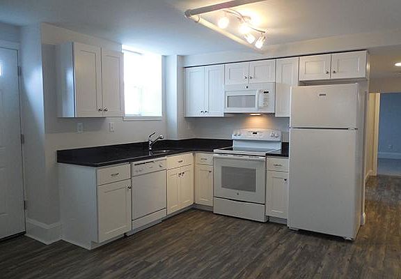 5th image of 257 Washington St #B