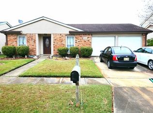 2020 Bayou Oaks Dr, Harvey, LA 70058