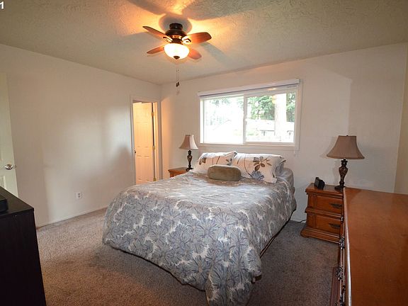 4th image of 12800 NE 31st St