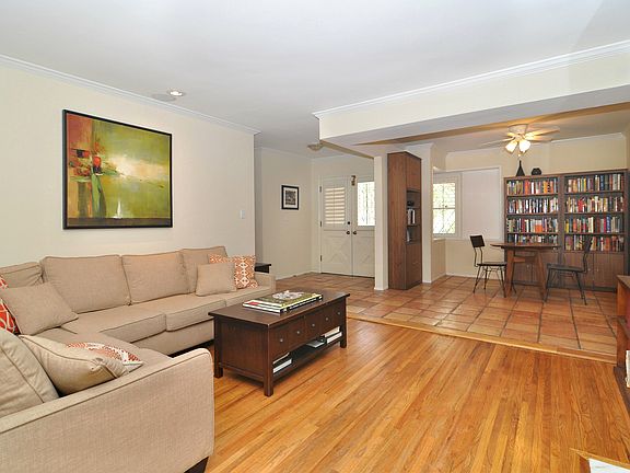 4th image of 23652 Nadir St