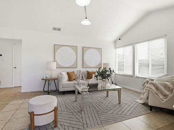 2nd image of 1482 La Boheme St