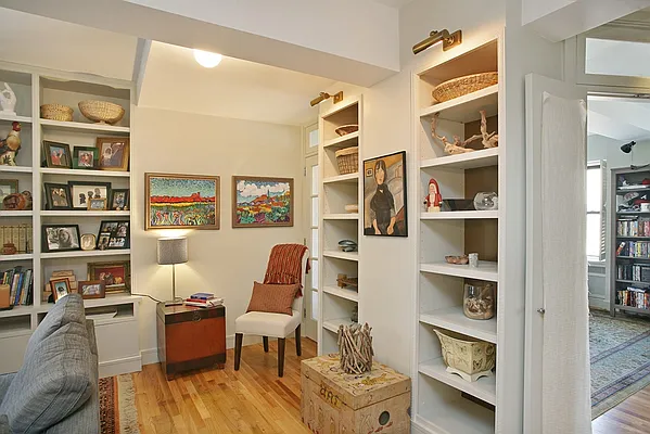 Sold by Corcoran | media 14