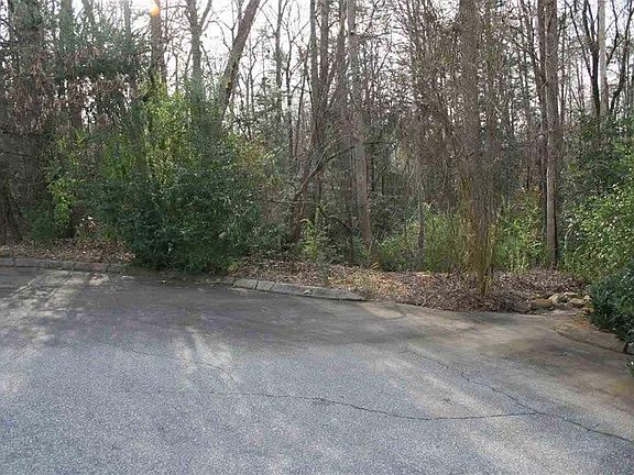 4th image of 211 Harvest Dr