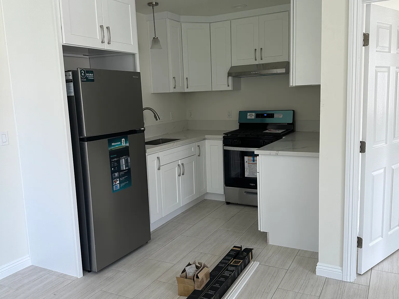 1 bed, $2,300 — Photo 4