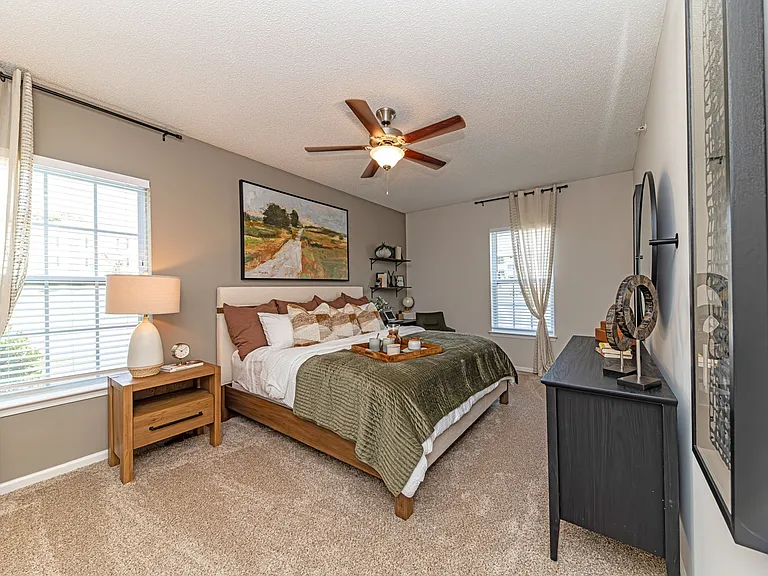 Bedroom with carpet