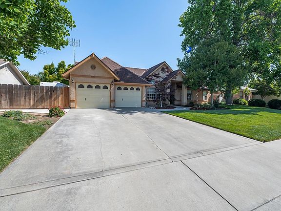 3rd image of 3742 W Orchard Ct