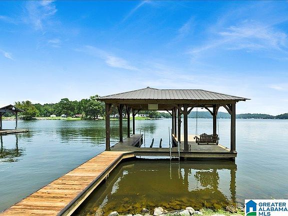 3rd image of 1496 Rivercrest Dr #0