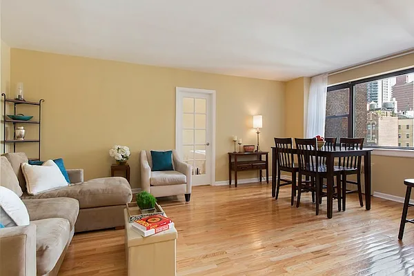 Sold by Randall Property Group, Inc. | media 9