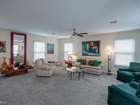 3rd image of 58 Sheffield Pl