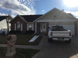 510 Chapel Cross Dr, Florissant, MO 63031