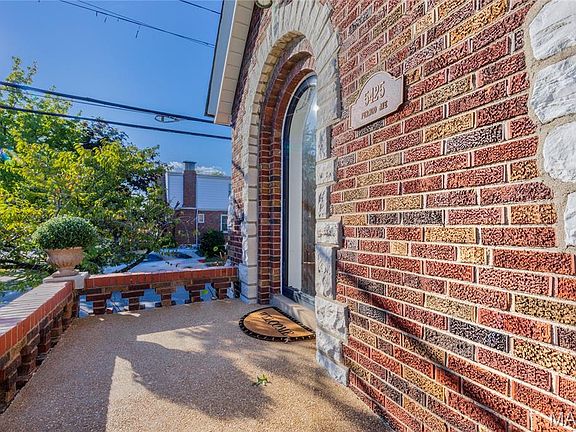 3rd image of 5425 Pernod Ave