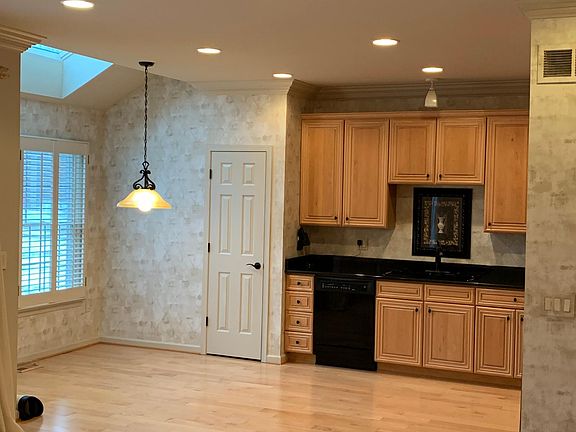 5th image of 26304 Island Lake Dr #102