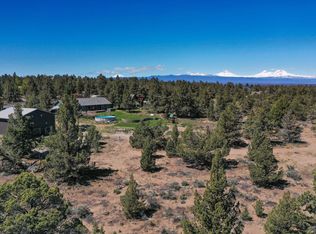 21020 NW Gift Rd, Bend, OR 97703