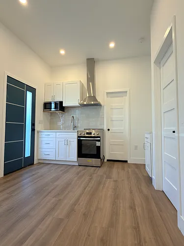 1018 Cedar Brk Photo 1
