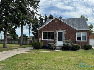 2318 Ottawa River Rd, Toledo, OH 43611
