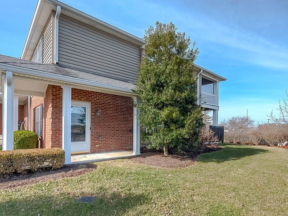 3rd image of 112 Leonardwood Dr Unit 803