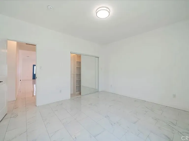 10692 Frances Ave — Photo 8