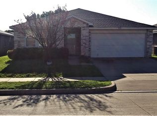 9112 Garden Springs Dr, Fort Worth, TX 76123