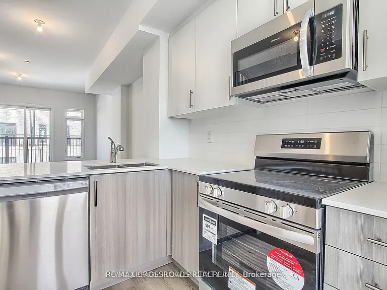 98 Bartley Dr — Photo 12