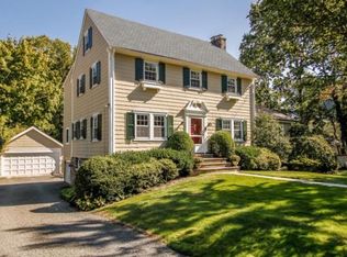 8 Hawthorn Rd, Larchmont, NY 10538