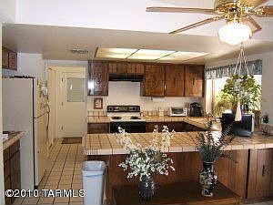 3rd image of 1621 W Avenida De Maximillian