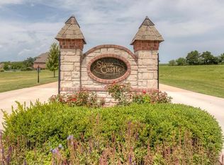 810 Stonecastle Ct, O'Fallon, MO 63366