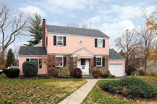 2nd image of 16 Cameron Rd